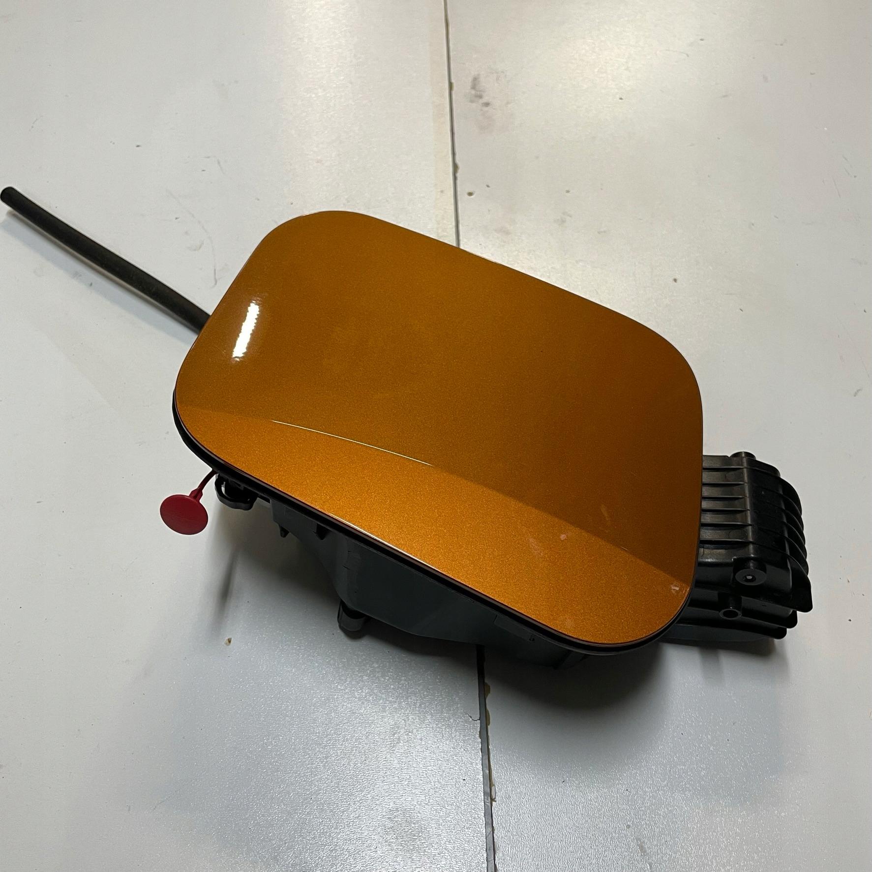 RENAULT CAPTUR II E-TECH ГІБРИД ВІДКИДНА КРИШКА ЗАРЯДКИ