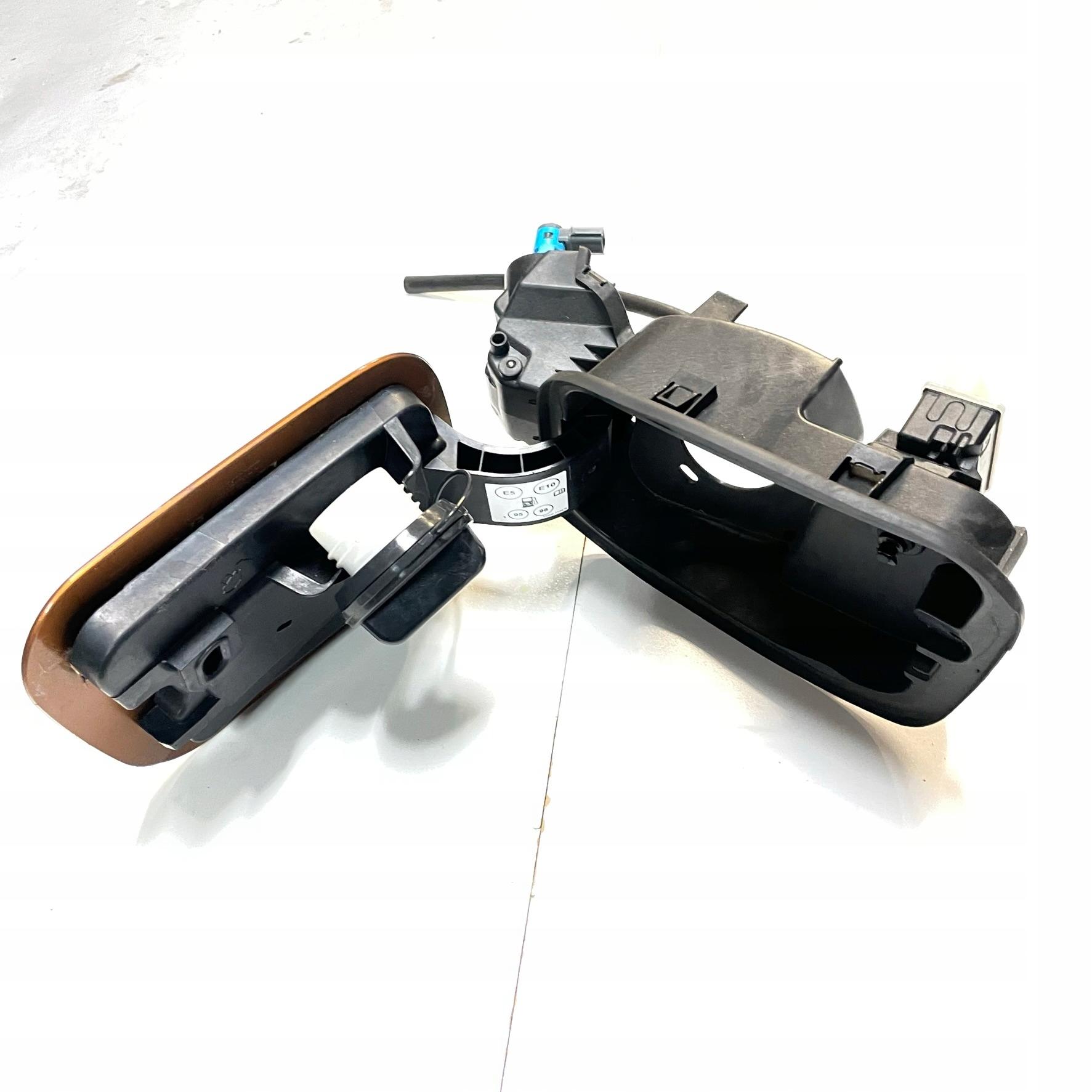 КРИШКА ПАЛИВНОГО БАКА RENAULT CAPTUR II