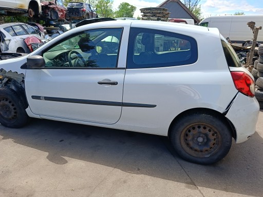 Renault clio iii 3d вісь балка задньої підвіски 2013р