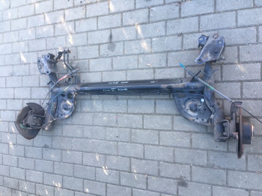 Renault clio iii осі підвісного пучка задні диски