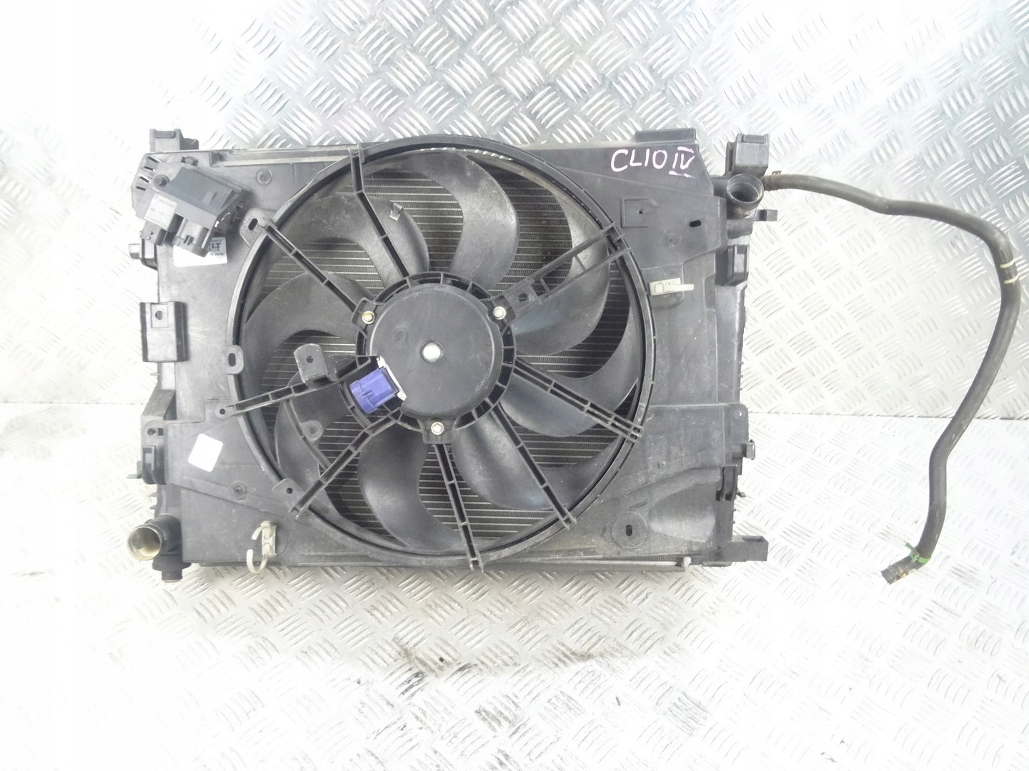 658408260R - RENAULT CLIO IV 4 КУЛЕРИ ВЕНТИЛЯТОР ПОВНИЙ КОМПЛЕКТ 1.5