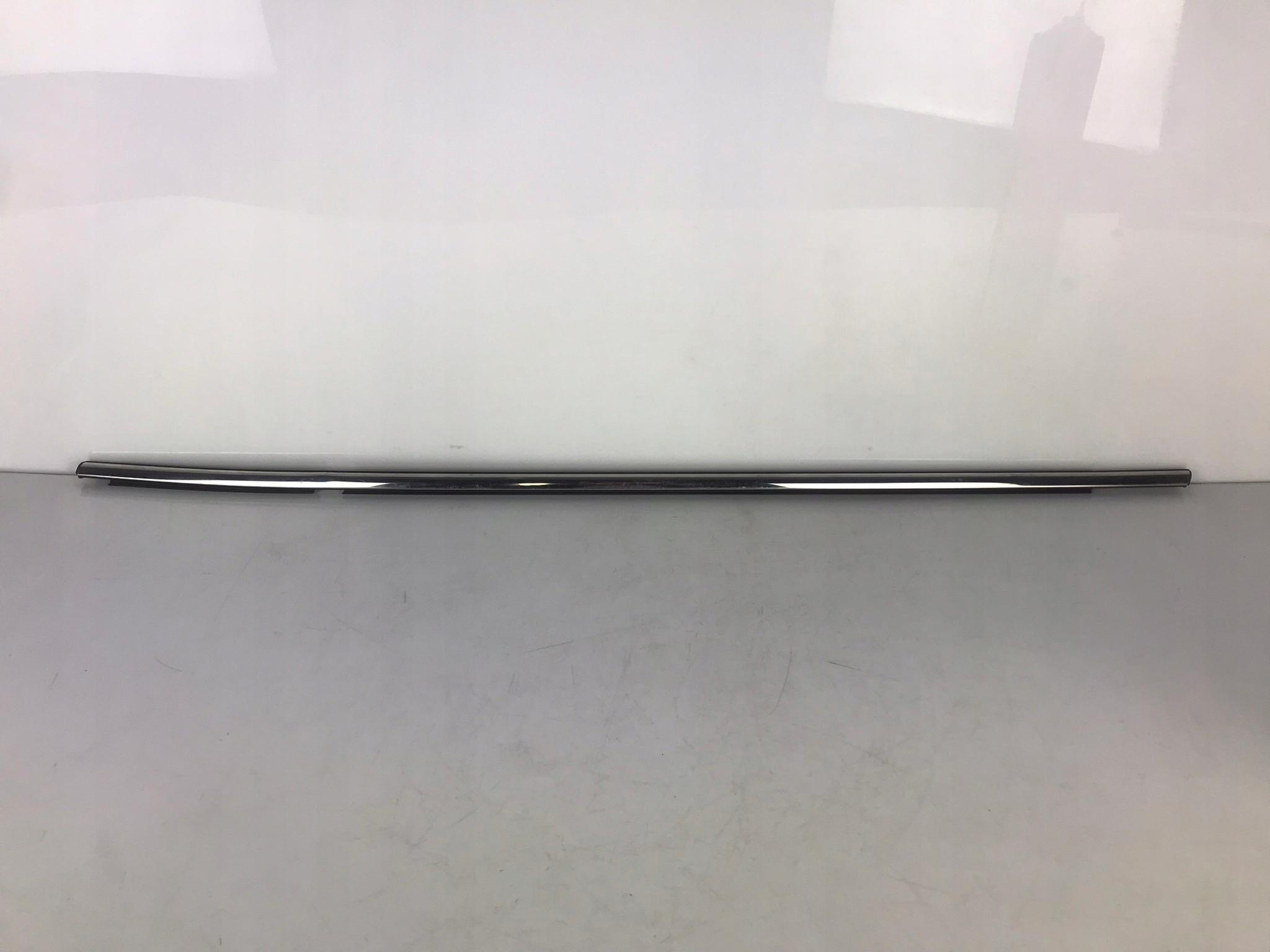 BK98 - RENAULT CLIO IV НАКЛАДКА НА ПІДВІКОННЯ L ПЕРЕДНЯ