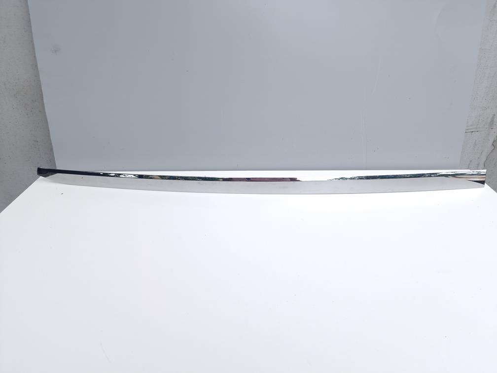 801862526RC 801862526 - RENAULT CLIO V 19-ХРОМИРОВАННАЯ НАКЛАДКА ПРАВАЯ ПЕРЕДНЯЯ ДВЕРЬ