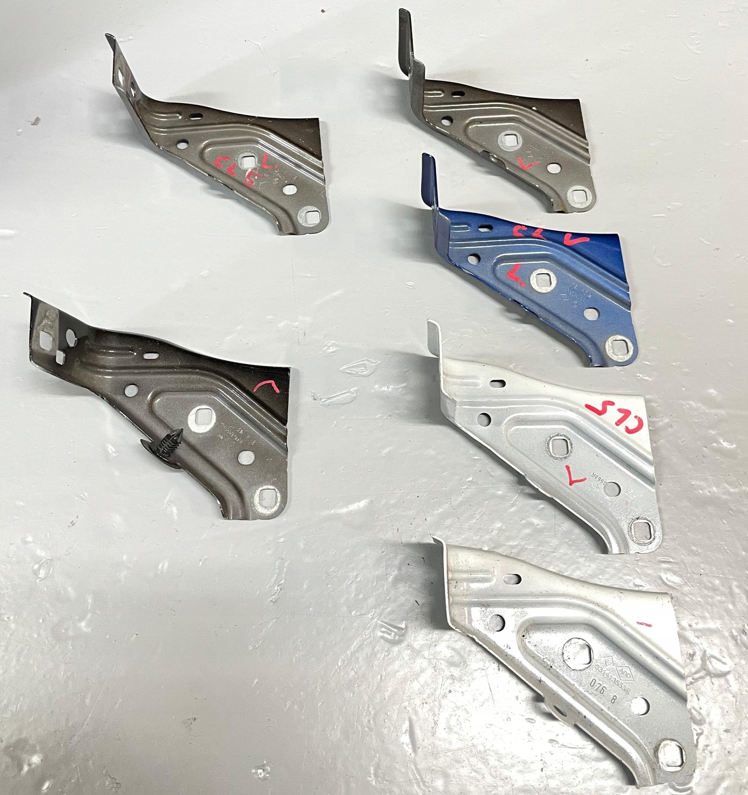 RENAULT CLIO V ЛІВЕ КРІПЛЕННЯ КРИЛА 631413553R