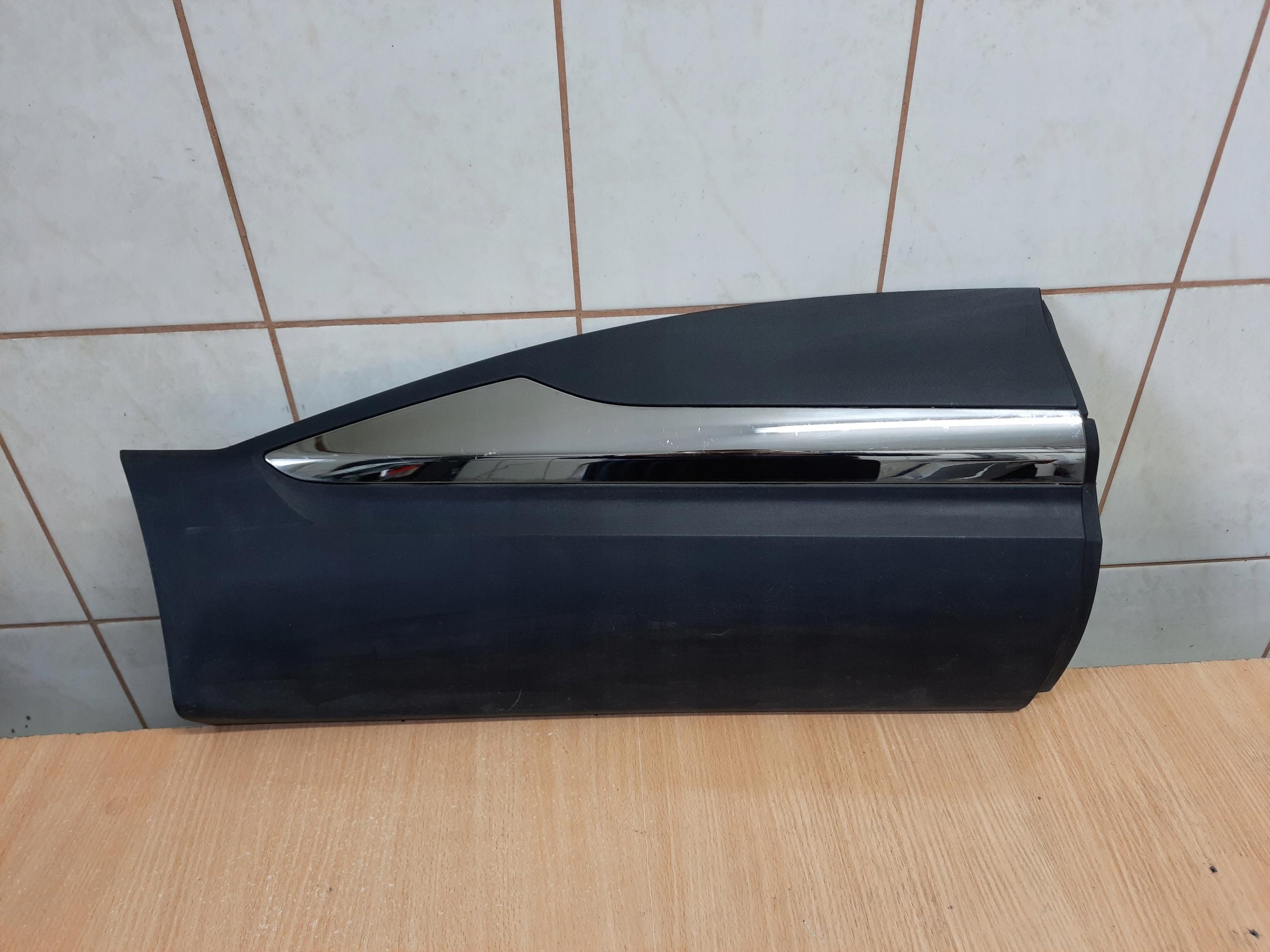 828761958R-A - RENAULT KADJAR 15-МОЛДИНГ ДВЕРІ ПРАВИЙ ЗАДНІЙ ОРИГІНАЛ