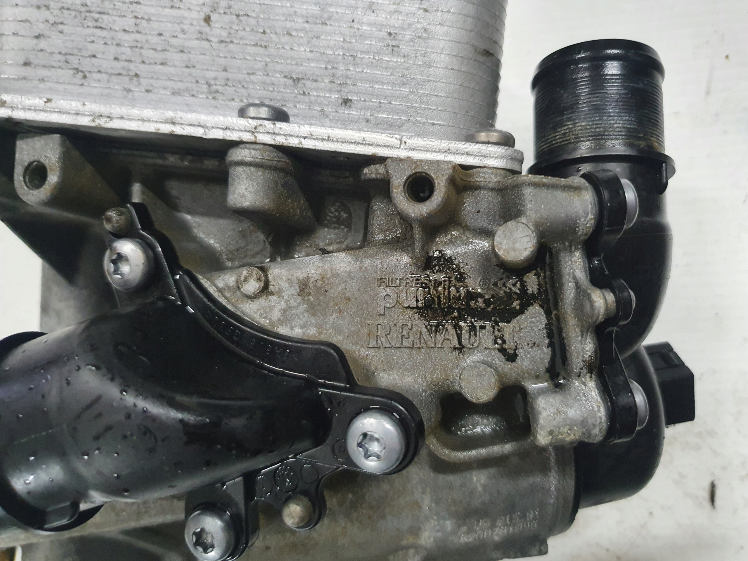 RENAULT KOLEOS 2.0 БАЗА МАСЛЯНОГО ФИЛЬТРА