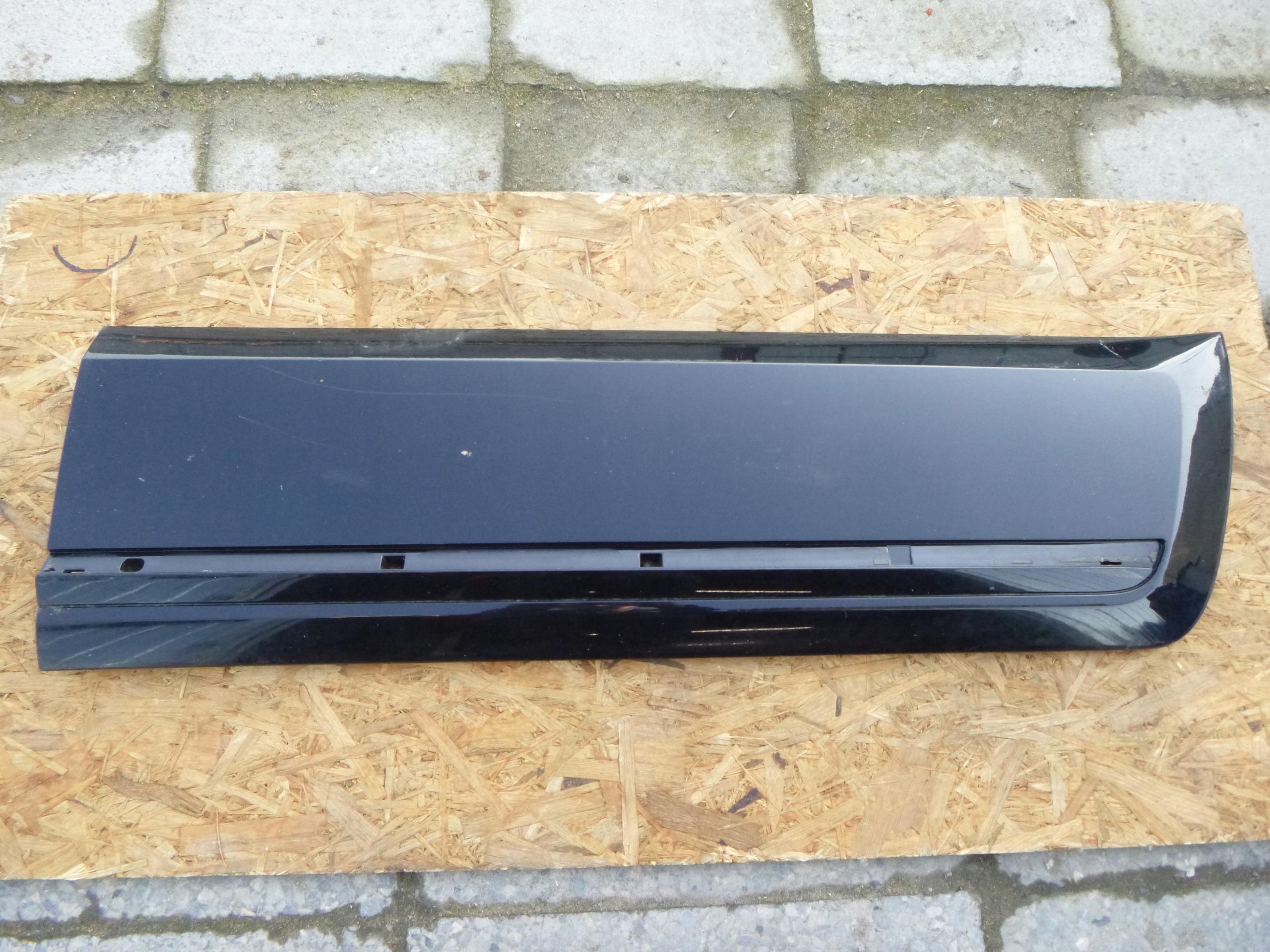 808201245R - RENAULT KOLEOS І МОЛДИНГ ДВЕРІ ПРАВИЙ ПЕРЕДНІЙ ПРАВИЙ