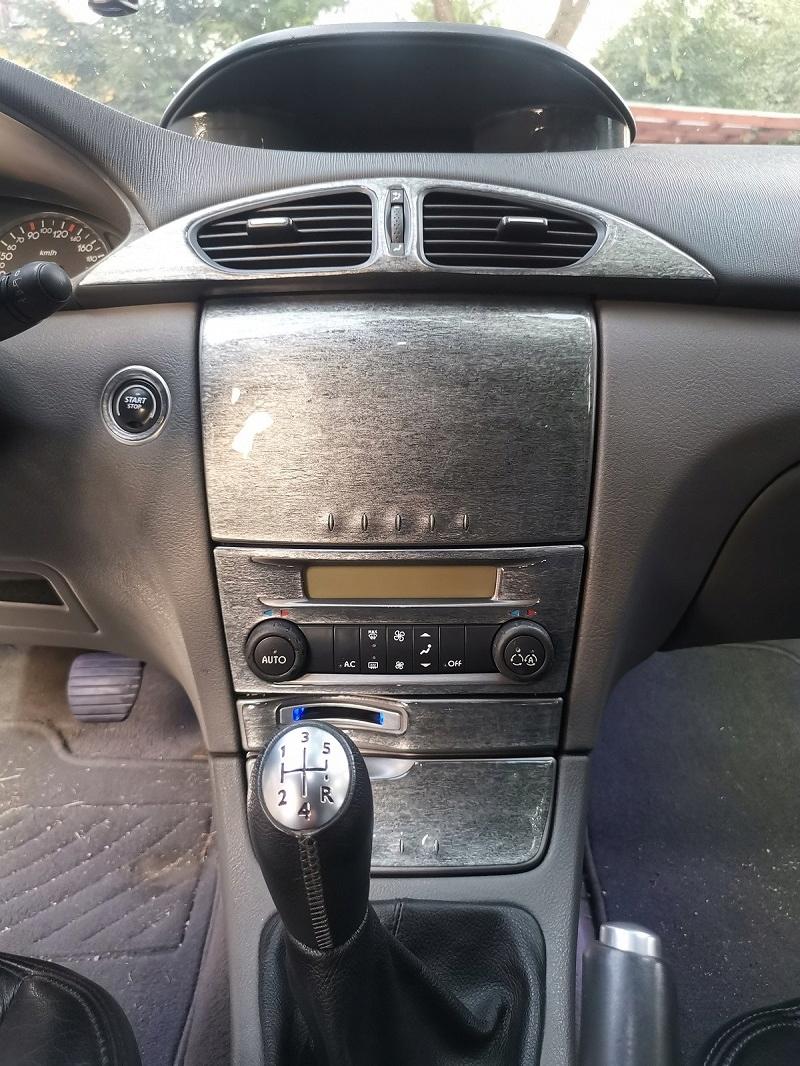 RENAULT LAGUNA 01/05 ВИНИЛОВЫЕ НАКЛЕЙКИ CARBON ПАНЕЛЬ