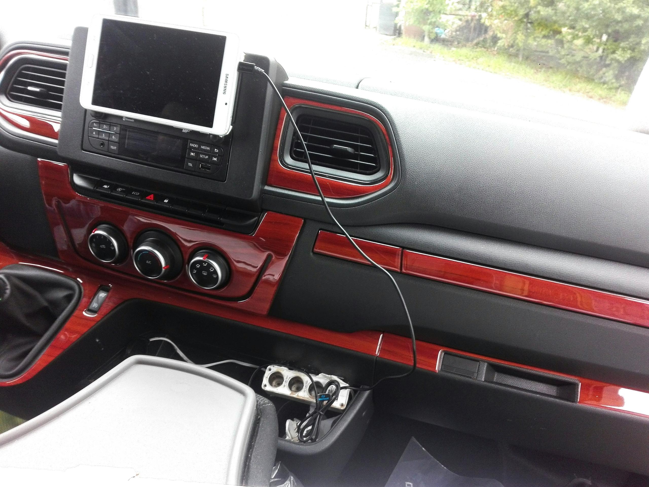 RENAULT MASTER 2020 + ПАНЕЛЬ ШПОНА КАБИНЫ ШПОН