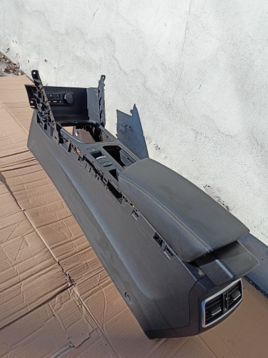 RENAULT MEGANE IV 16-ПОЛНЫЙ ПОДЛОКОТНИК ТОННЕЛЯ