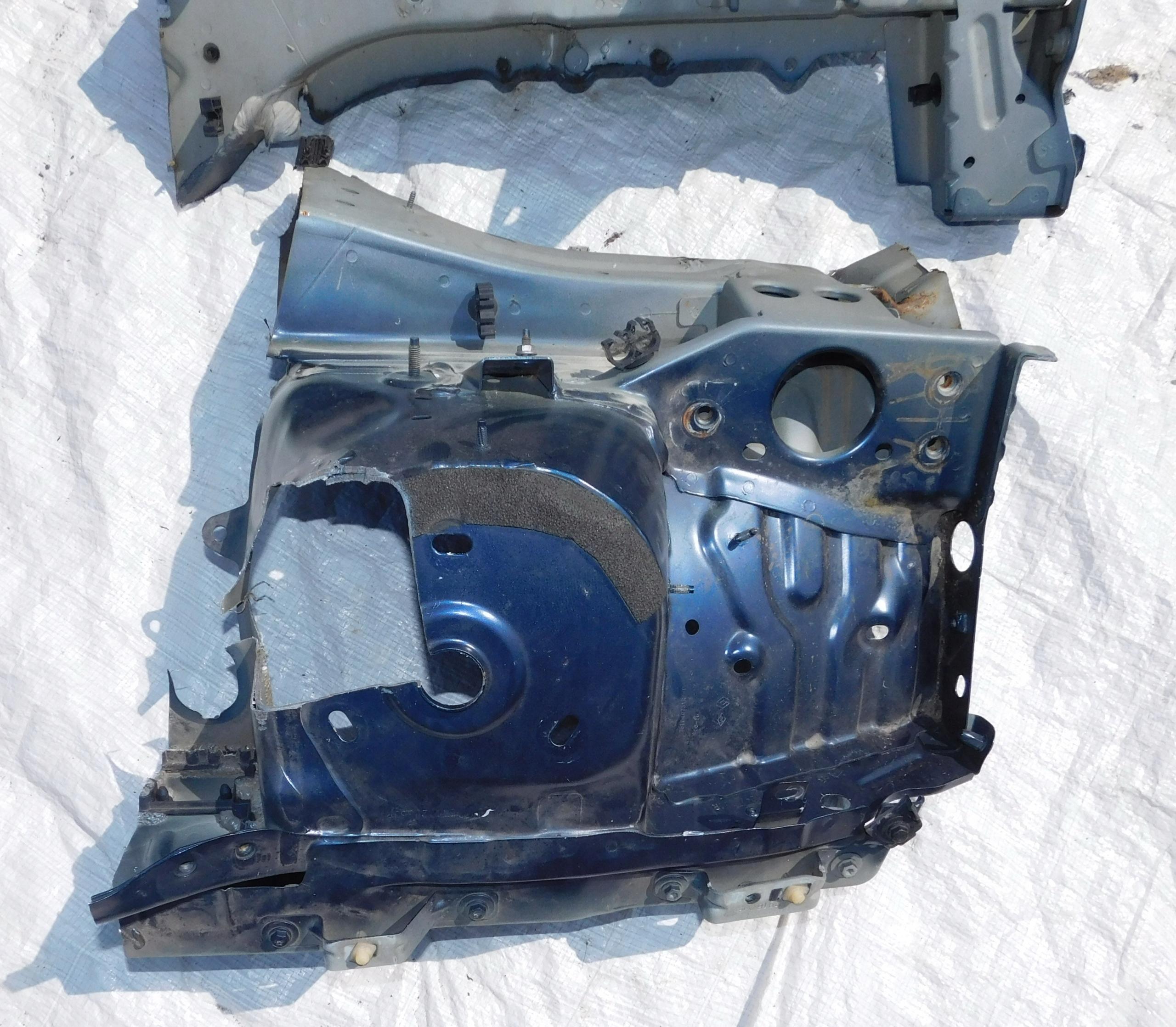 RENAULT MEGANE IV 17R чверть фартух передній правий