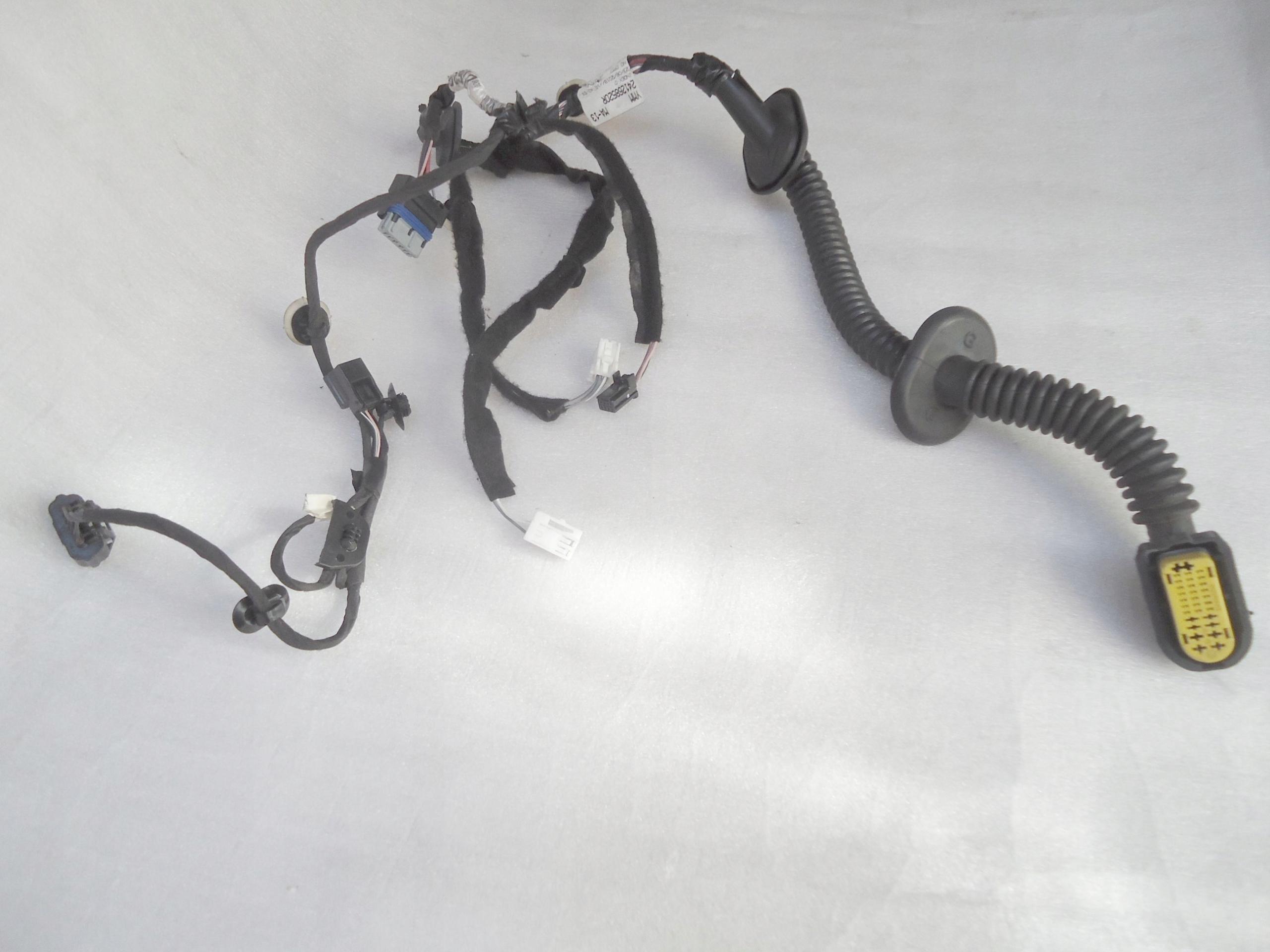 241268520R - RENAULT MEGANE IV УСТАНОВКА ЗАДНЕЙ ДВЕРИ