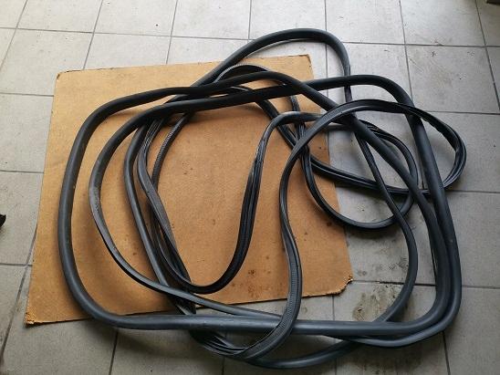 849102184 - RENAULT MEGANE IV УПЛОТНЕНИЯ ДВЕРИ В СБОРЕ