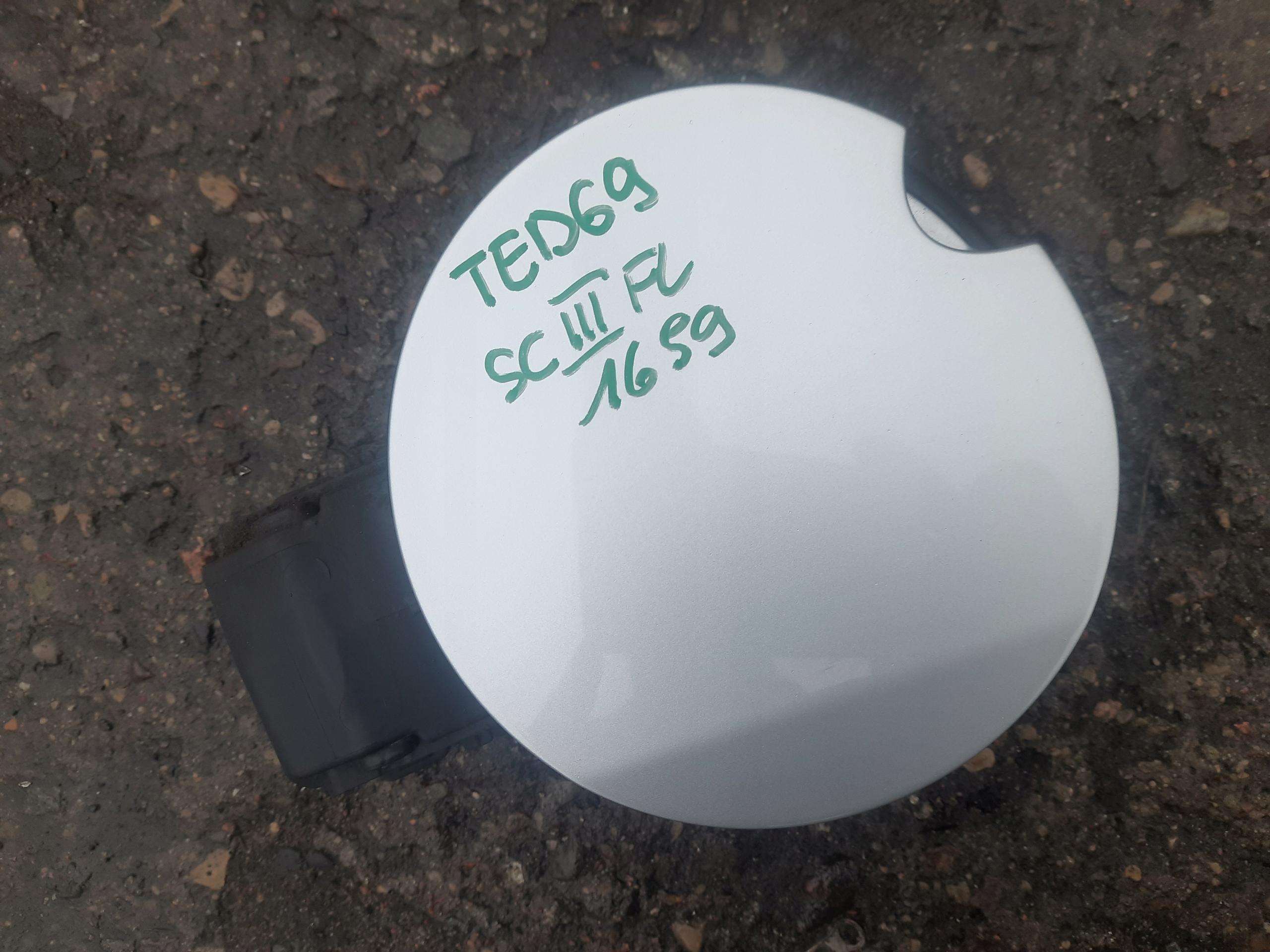 781200025R 781200012R - КРЫШКА ТОПЛИВНОГО БАКА RENAULT SCENIC III TED69