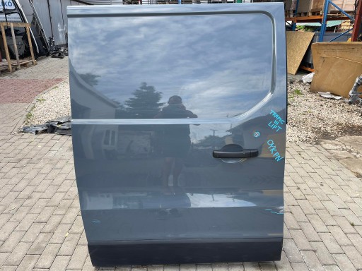 Renault trafic iii розсувні двері