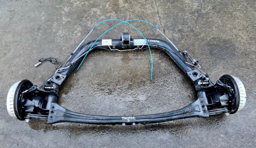 Renault twingo iii задня осі промінь