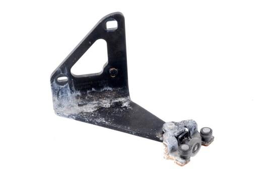 745978999R 93451800 - РОЛИК ЛІВОЇ НИЖНЬОЇ РОЗСУВНИХ ДВЕРЕЙ NV300 TALENTO