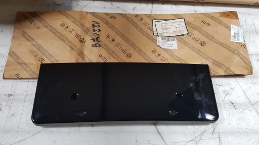 НАКЛАДКА НА НОМЕР RS7 AUDI 4G8807285AA