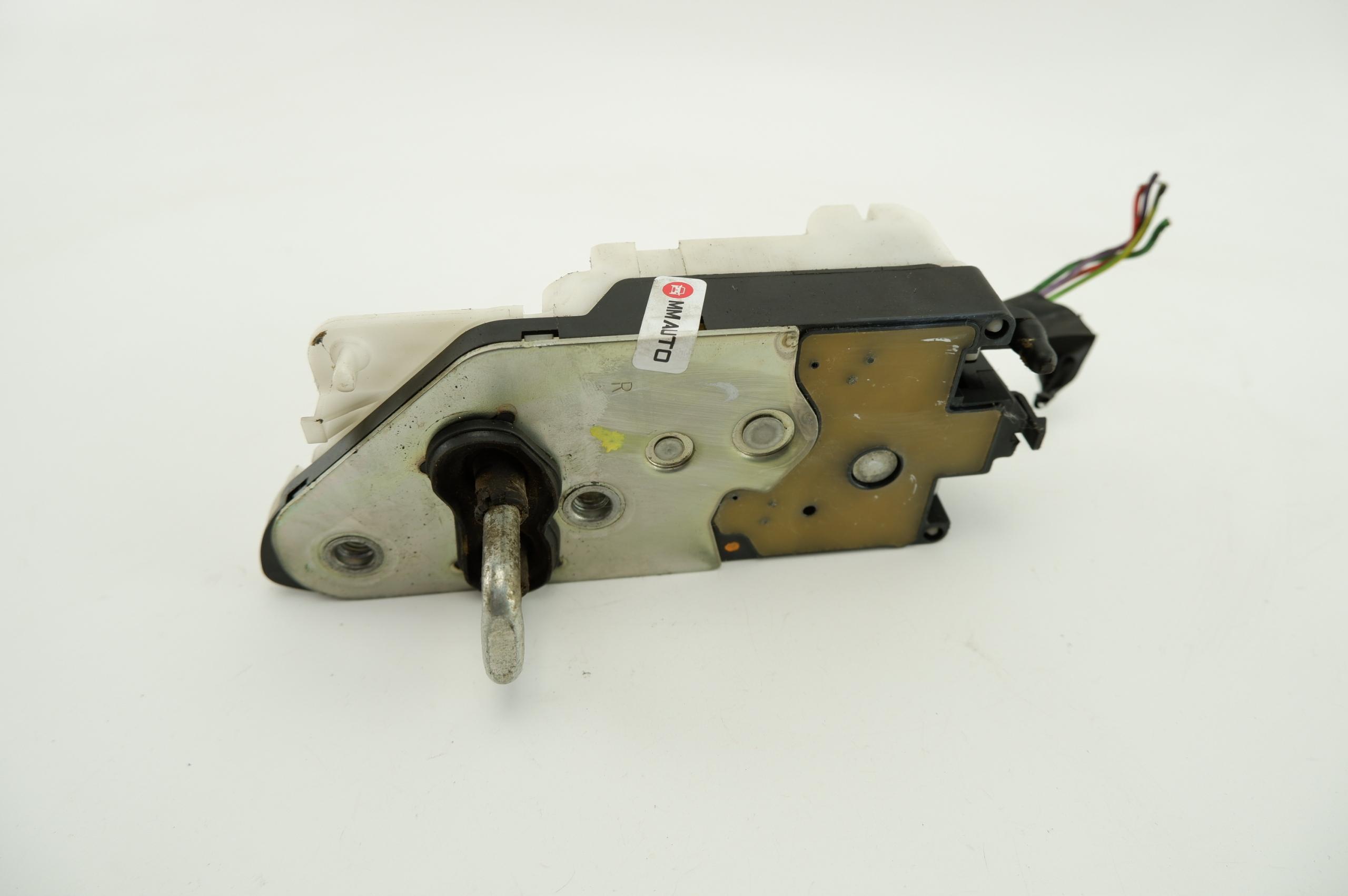 БОЛТ ПРАВОЇ ДВЕРІ PEUGEOT 1007 9685069780