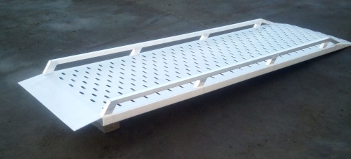 Алюминиевый пандус Lohr 3000x850x70 мм с боковинами из 2 частей, входной сифон Продукт PL