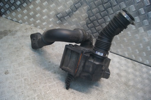 8201242810 - Renault Clio IV RS 1.6 Tce корпус повітряного фільтра