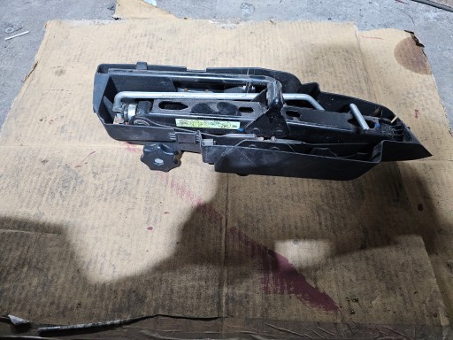 8200458449 - Домкрат Renault Kangoo III