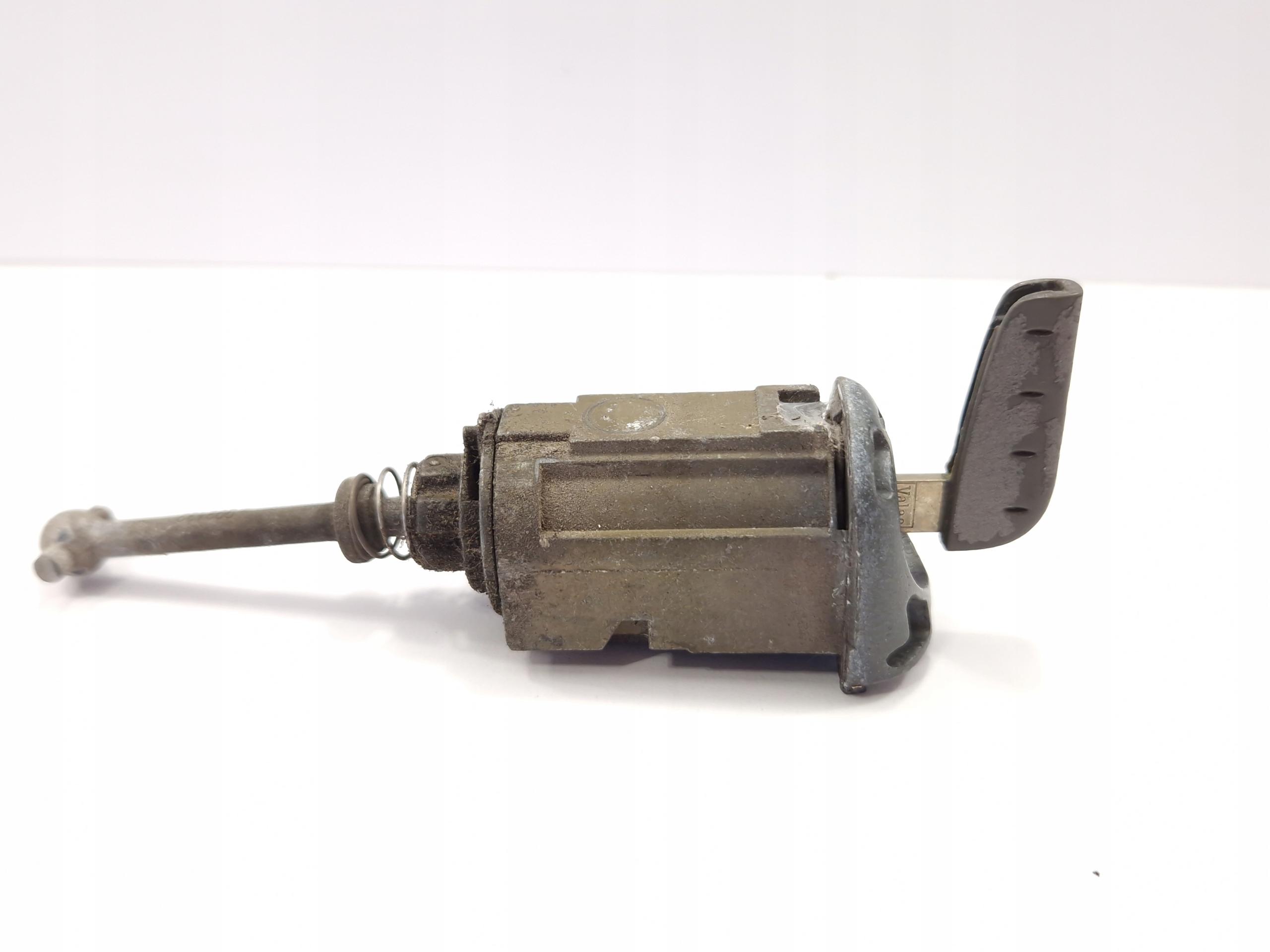 Renault Laguna 2-вставка замка двери водителя