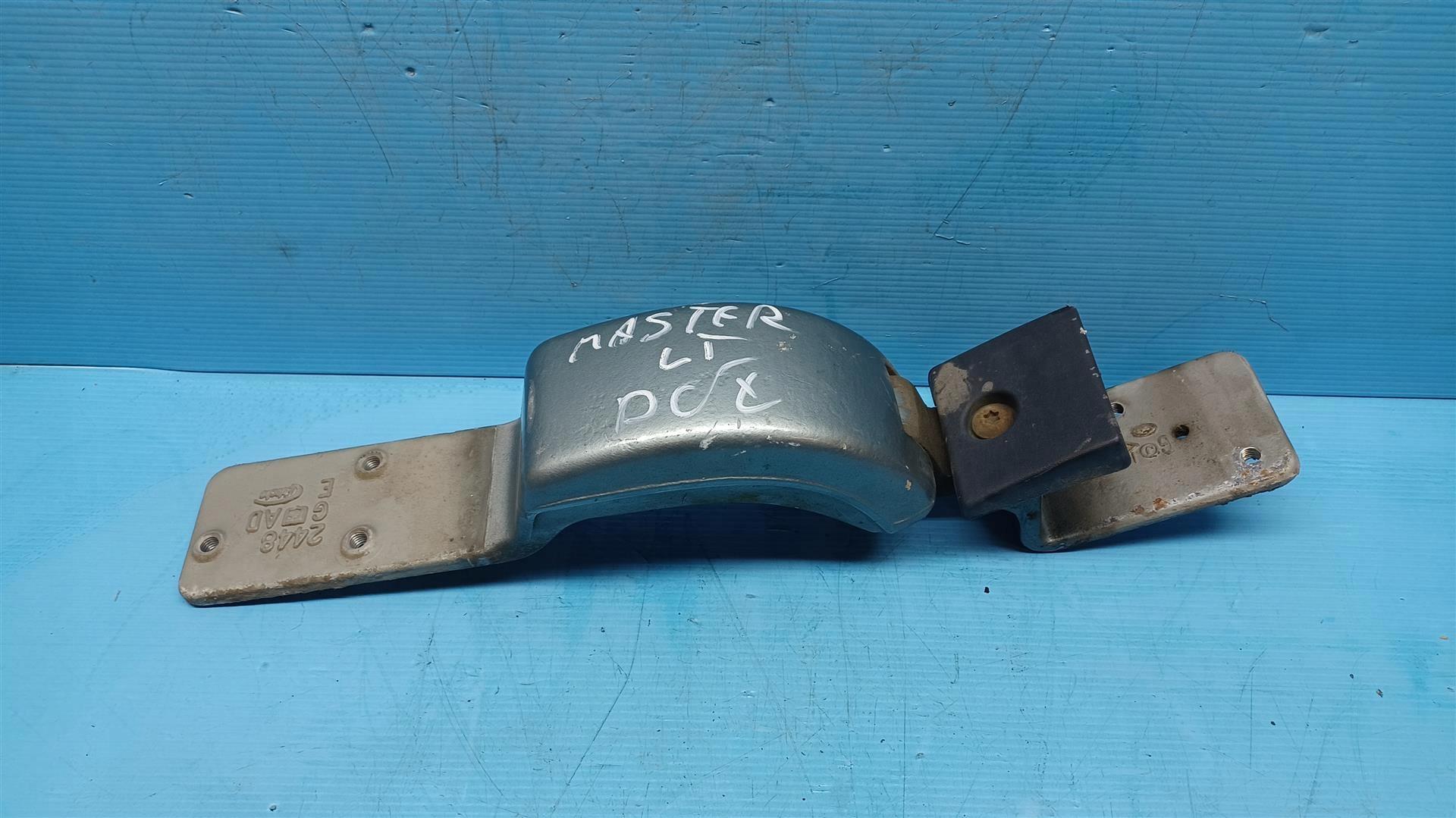 Renault Master II дверная петля левая задняя нижняя