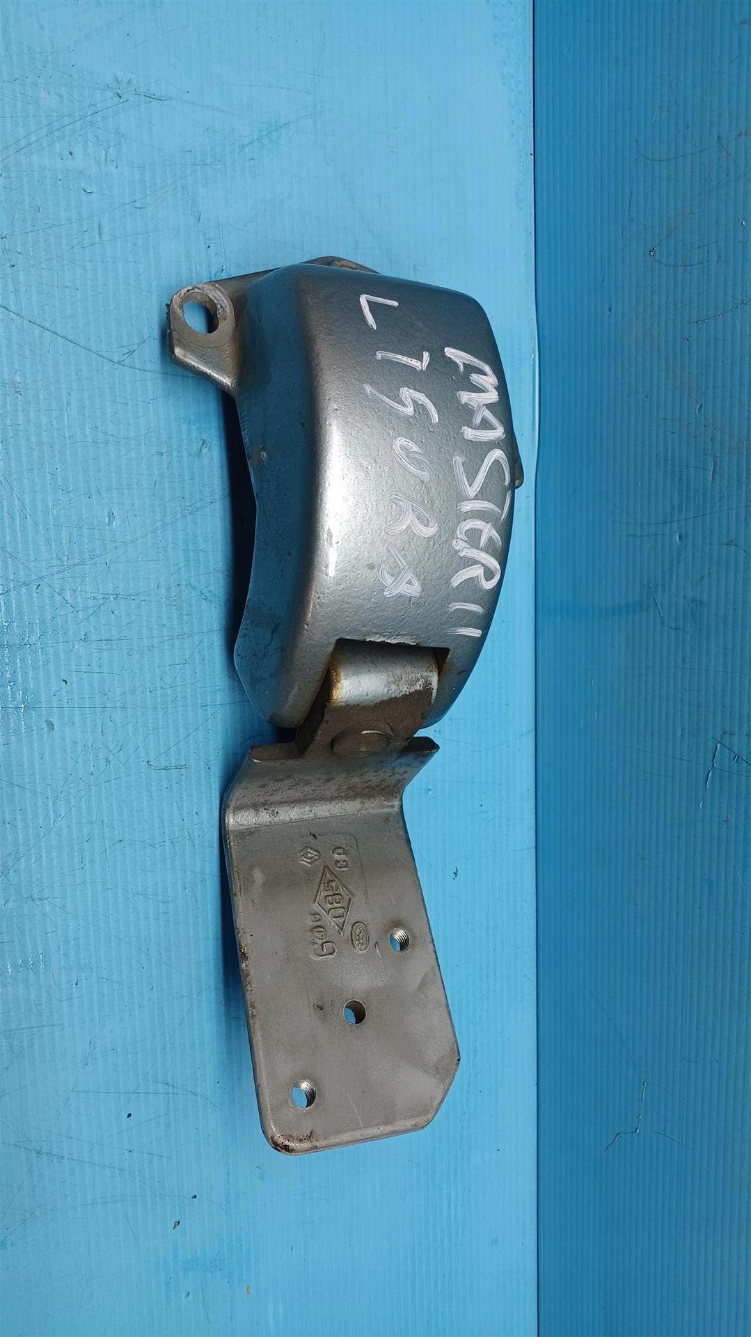 Renault Master II дверная петля левая задняя Верхняя