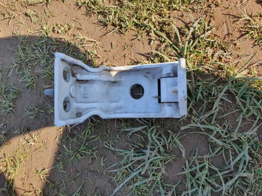 Renault Master III дверна петля ліва задня нижня 844000013r