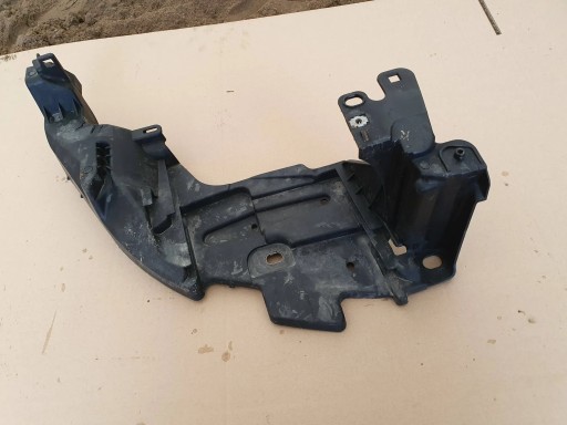 Renault Megane III Салазка крепления фонаря правая передняя правая 622220003R