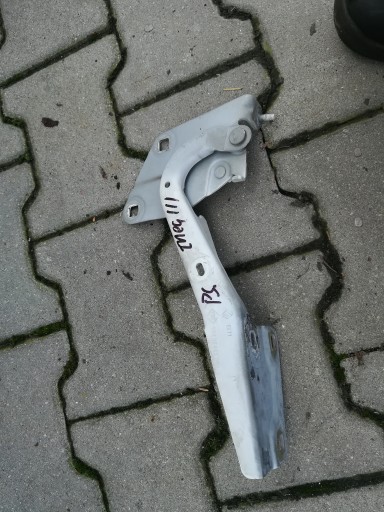 6543000003R - Renault Megane III петля капота права сторона