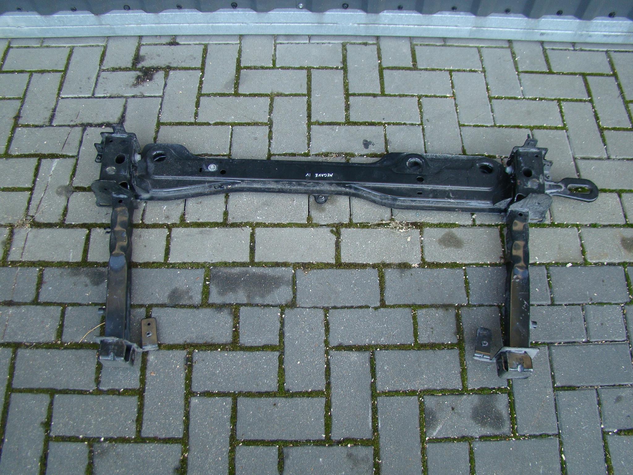 Renault Megane IV Балка под радиаторы