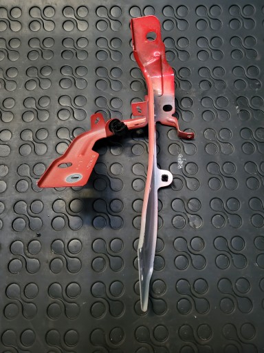 Renault Megane IV кронштейн крыла передний правый