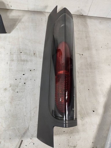 25467008 - Renault Trafic II Vivaro A 01-06 левый задний задний задний евро-лампа хорошая дверь