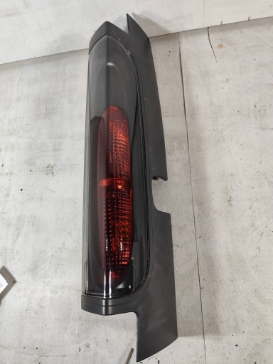 25467008 - Renault Trafic II Vivaro A 01-06 Правой задний задний задний фонарь Европы двери