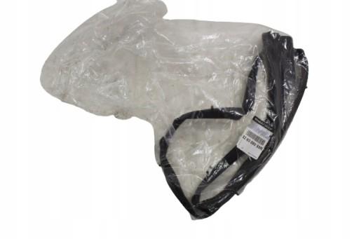 Renault ZOE Ущільнювач дверей правий задній 828308055r