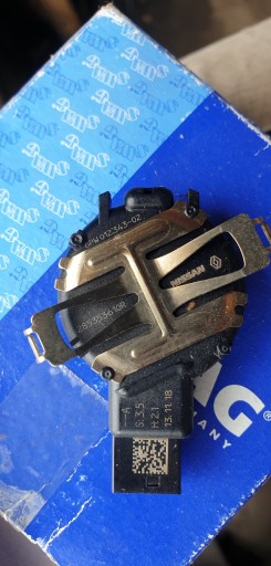 28 53 - Renault Kadjar Megane датчик датчик дощу