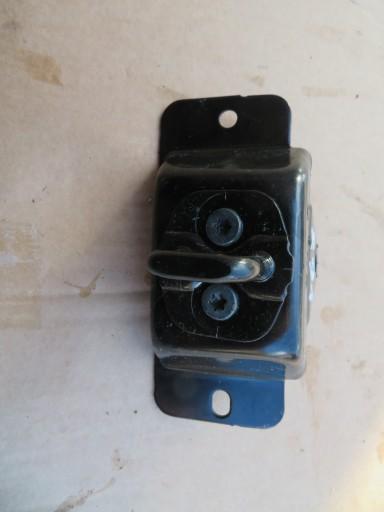 Болт замку задній 2.3 dCi Master III 8200778368