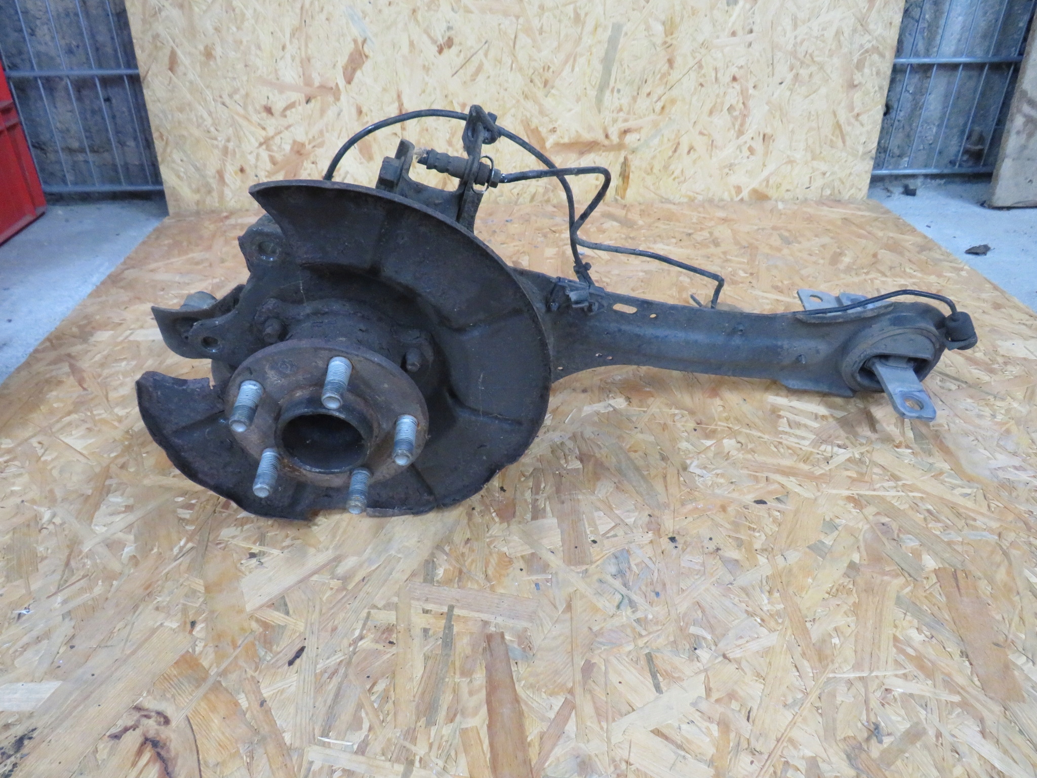 S-MAX КУЛАЧОК СТУПИЦА РЫЧАГ ЗАДНИЙ ПРАВЫЙ ПРАВЫЙ