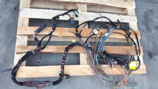 S4 B8 LIFT A4 Джгут проводів установка підсилювача BANG