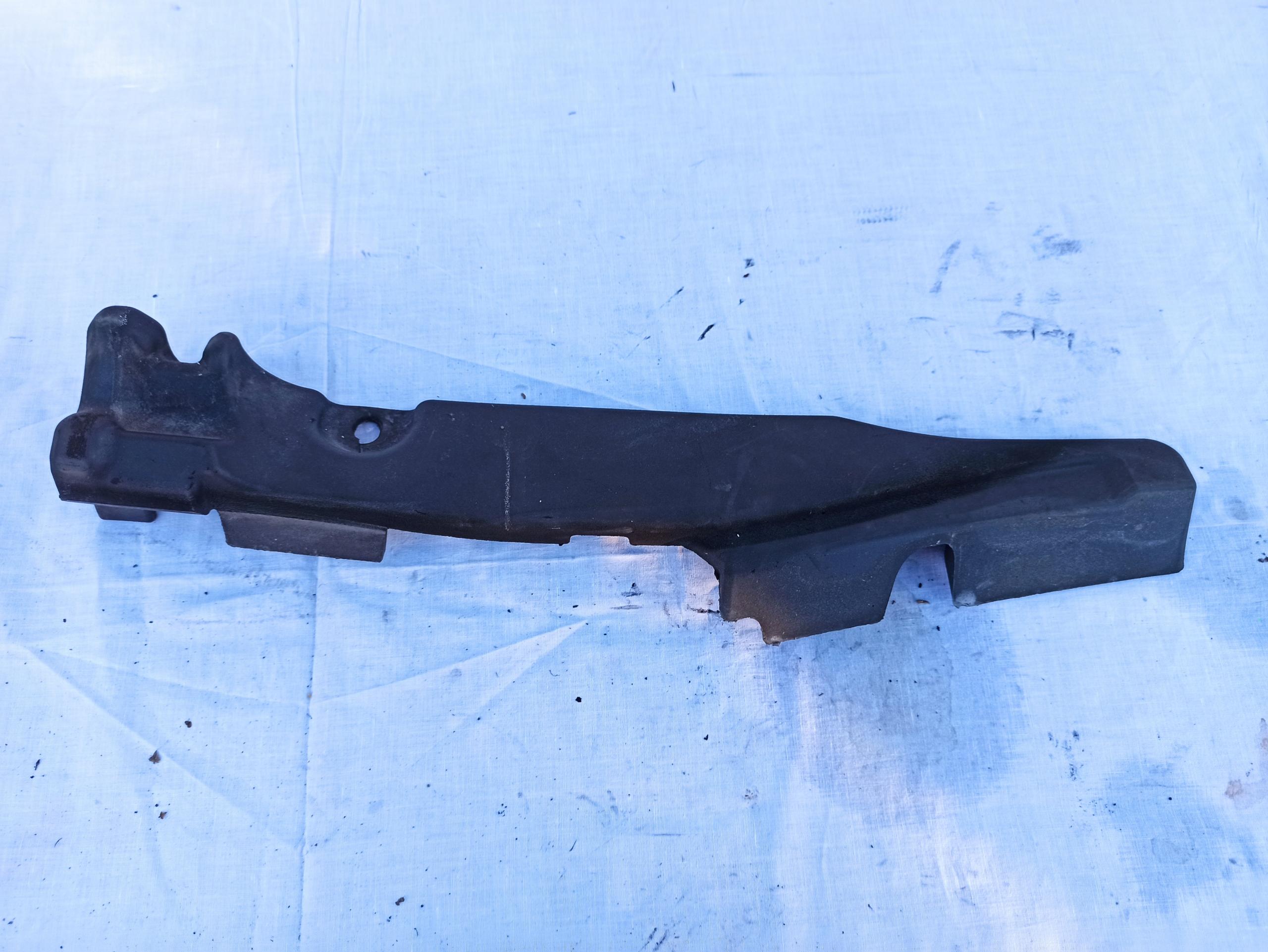 105/359 - S60 II V60 LIFT звукоізоляція крила ліва 31391775