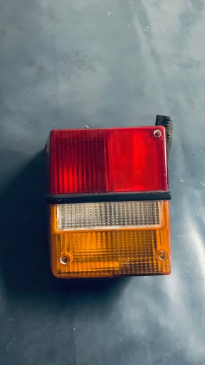 9-315-105-30 - Saab 900 Crocodile Left Bod Bod Lamp