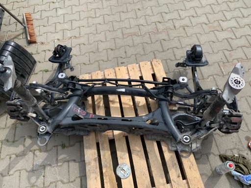 Салазки подвеска балка задняя траверса volvo xc40 fwd