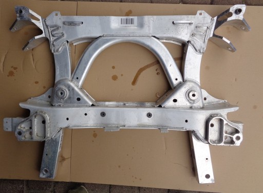 6852501 - Санчата під двигун візок BMW I3