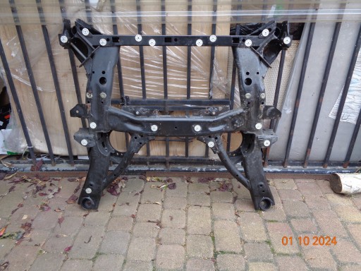 6877319 - Санки під передньою візкою двигуна bmw g22 g23 g42 2wd чорний оригінальний 6877319.