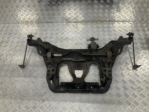 A0008306202 - Sled front trolley traverse mercedes w177 1,5 cdi