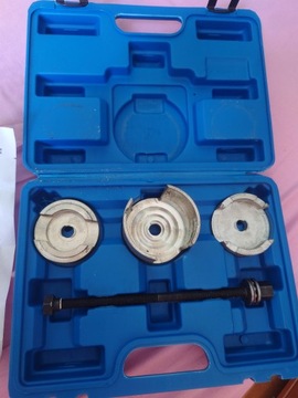 ЗНІМАЧ ВТУЛКИ ОСІ ЗАДНЬОЇ ПІДВІСИ RENAULT