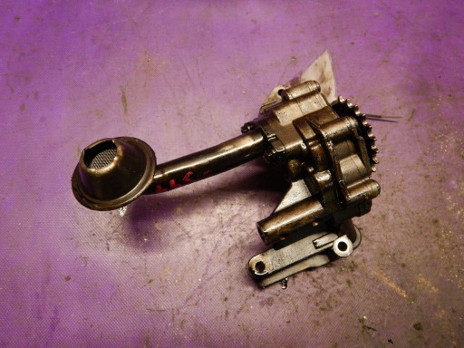 СИДІННЯ ALTEA 04-2. 0 TDI BKD МАСЛЯНИЙ НАСОС 038115121A