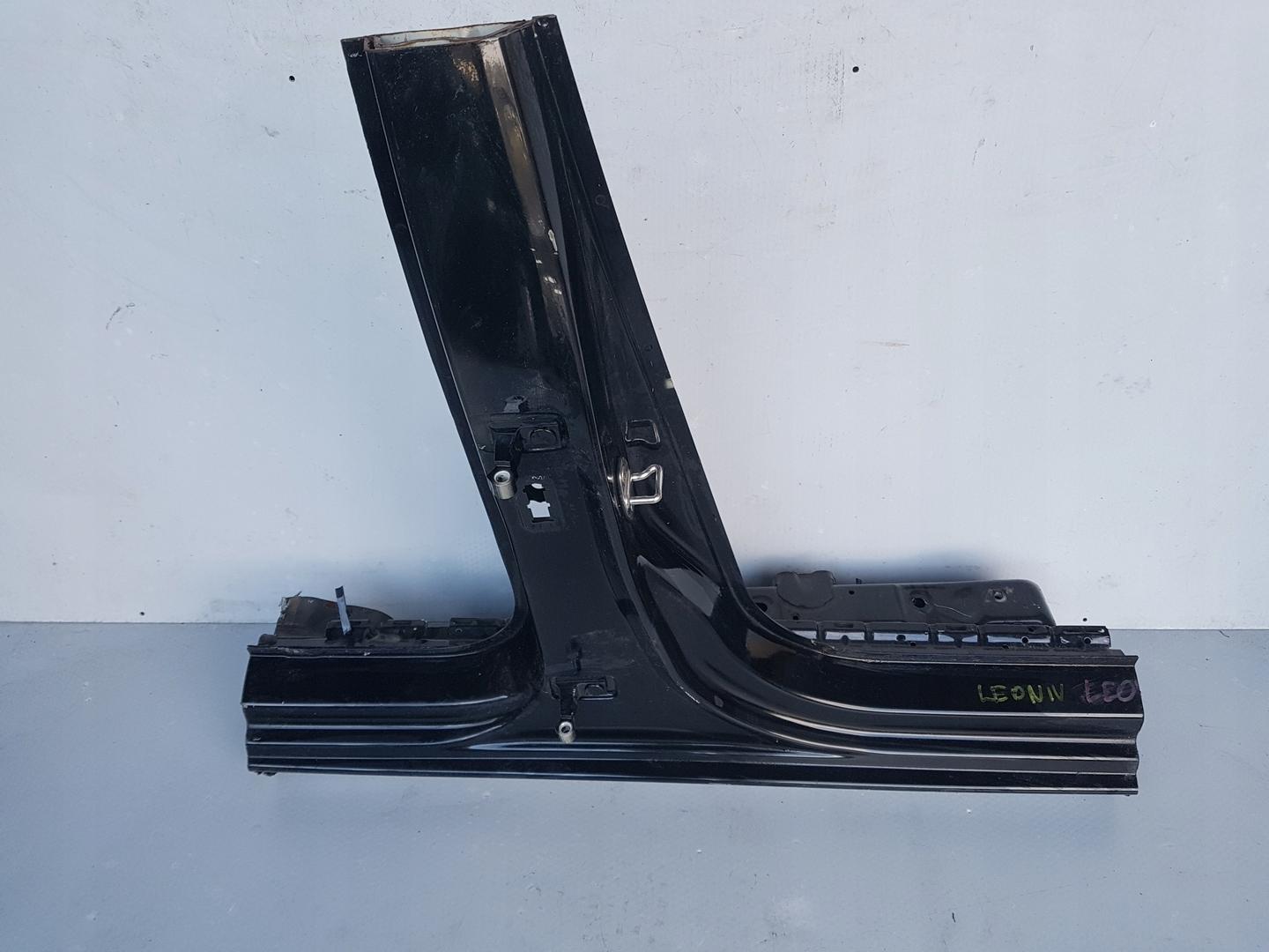 SEAT LEON IV 4 5FA ЦЕНТРАЛЬНАЯ СТОЙКА ПРАВЫЙ ПОРОГ